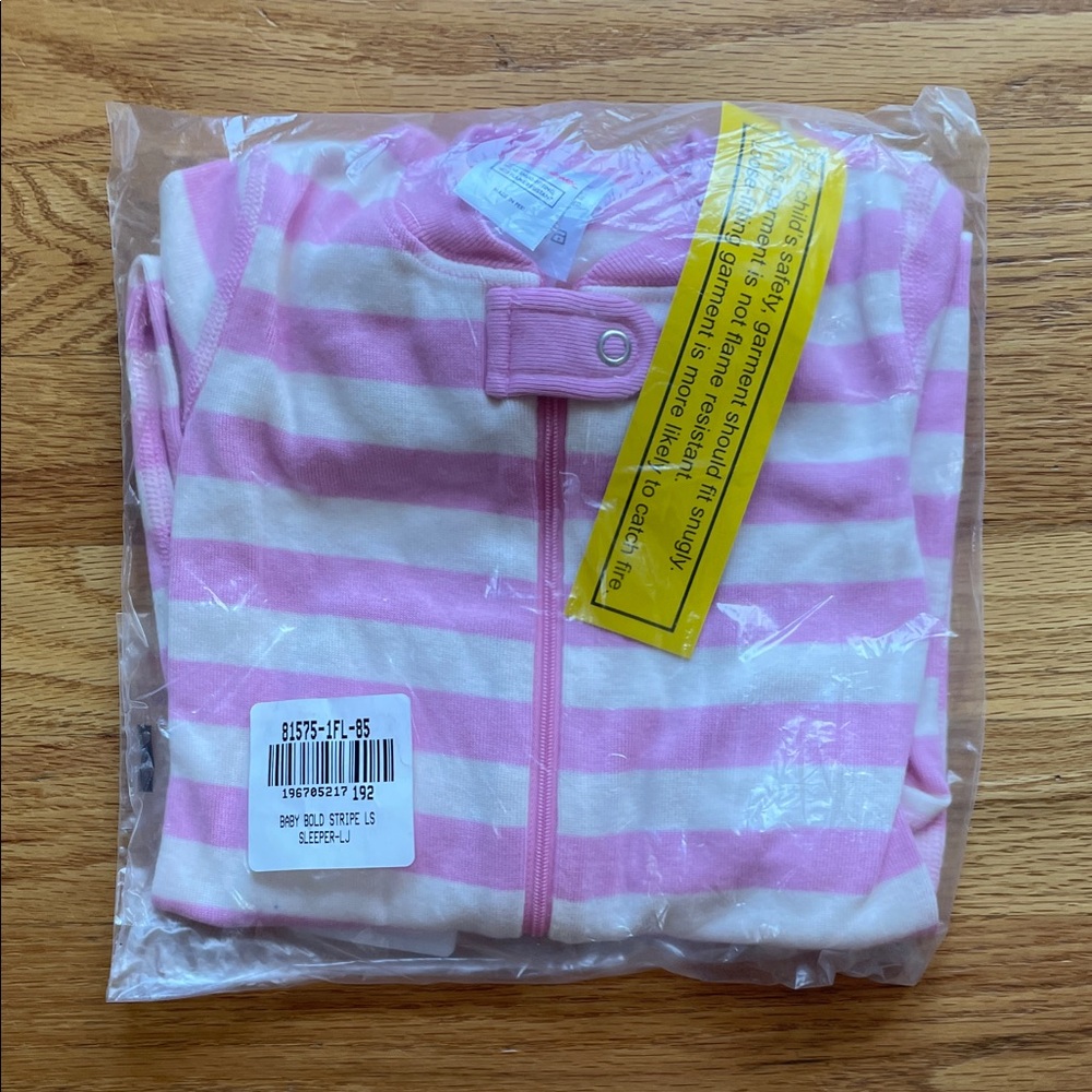 Hanna Andersson - Baby Striped 2-Way Zip Sleeper in Fondant Pink - Picture 2 of 3